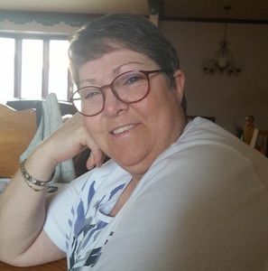 Meet your Posher, Suzanne